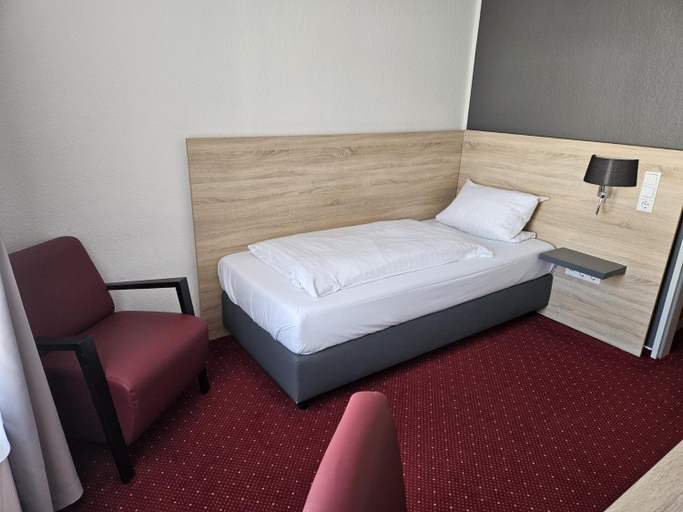 Bedroom 2, Hotel Deutsches Haus, Lippe