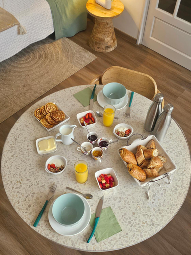 Food & Drinks 4, Chambre d'hote BALI avec piscine chauffee, Vendée
