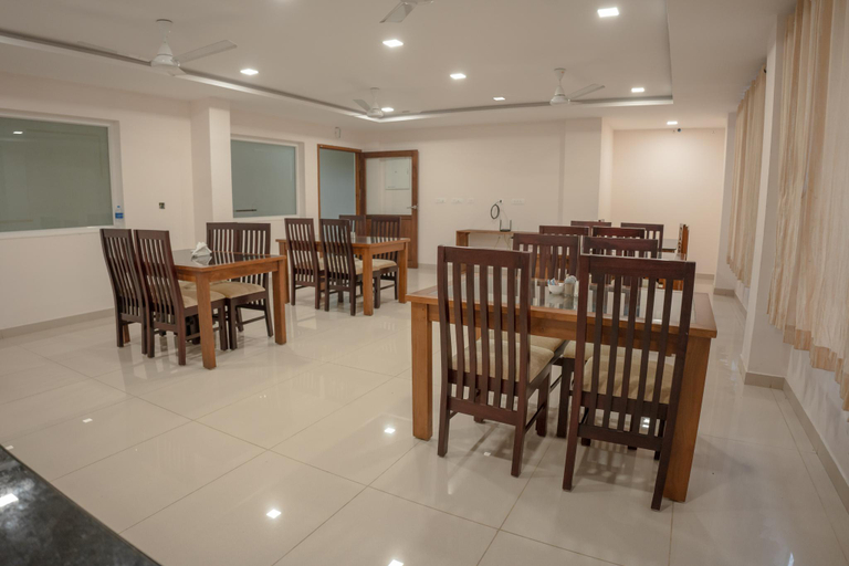 Food & Drinks 4, Daffodils Luxury Airport Suites, Ernakulam