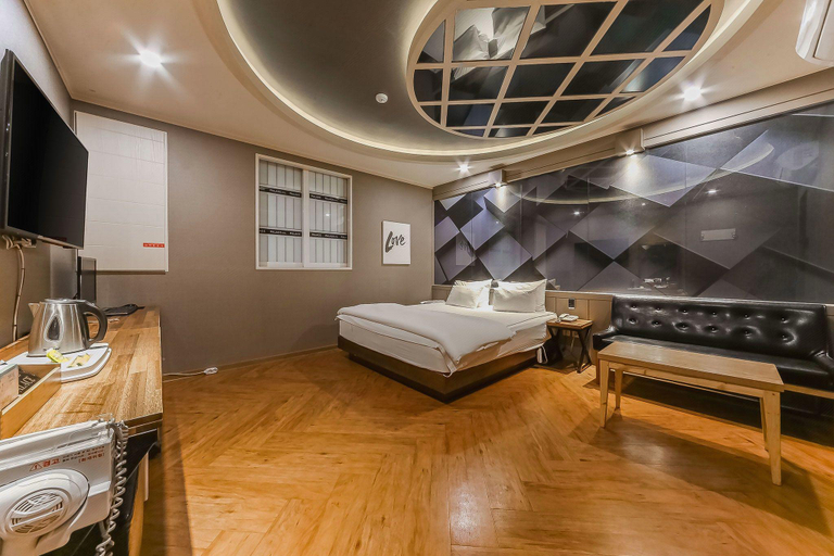 Bedroom 3, Palace Hotel Ulsan, Jung