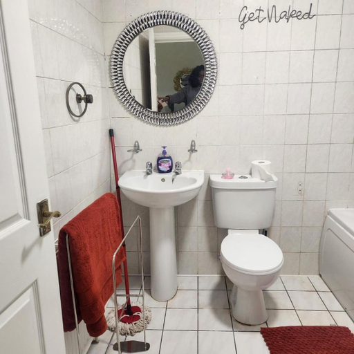 5, Glams Victorian apartment, Wolverhampton