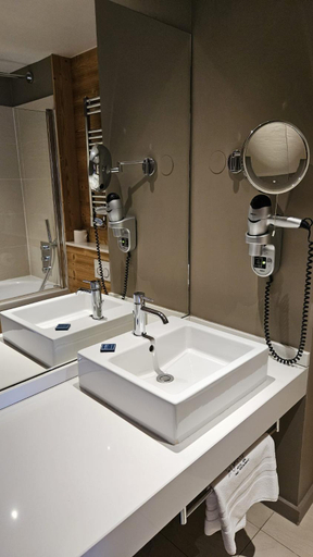 Bathroom 3, Le Chalet Blanc Hotel & Spa, Hautes-Alpes