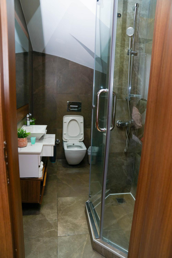 Bathroom 3, Accra Luxury Apartments @ Pearl, Accra