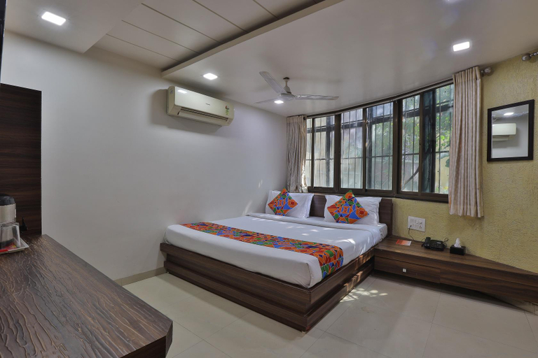 Bedroom 3, HOTEL IDEAL, Vadodara