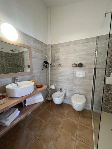Bathroom 4, La Casa di Spinosella, Sassari