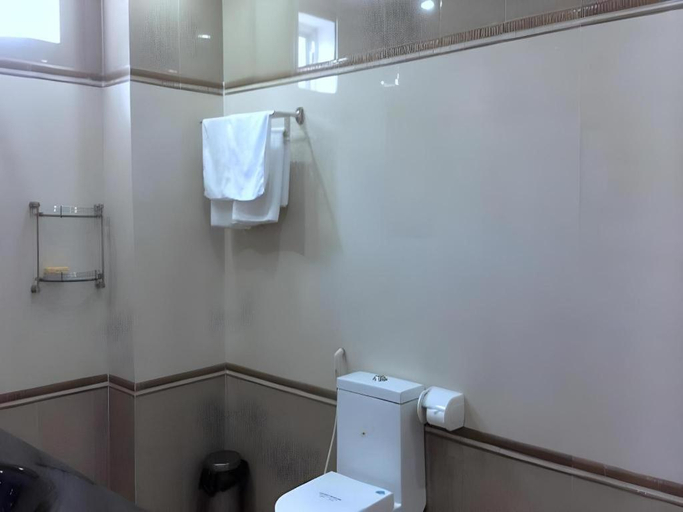 Bathroom 4, Sunrise Hotel Quang Binh, Đồng Hới