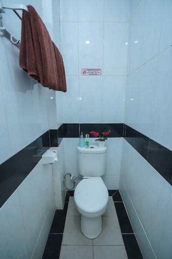 Bathroom, DENZ Express Sawah Besar, Central Jakarta