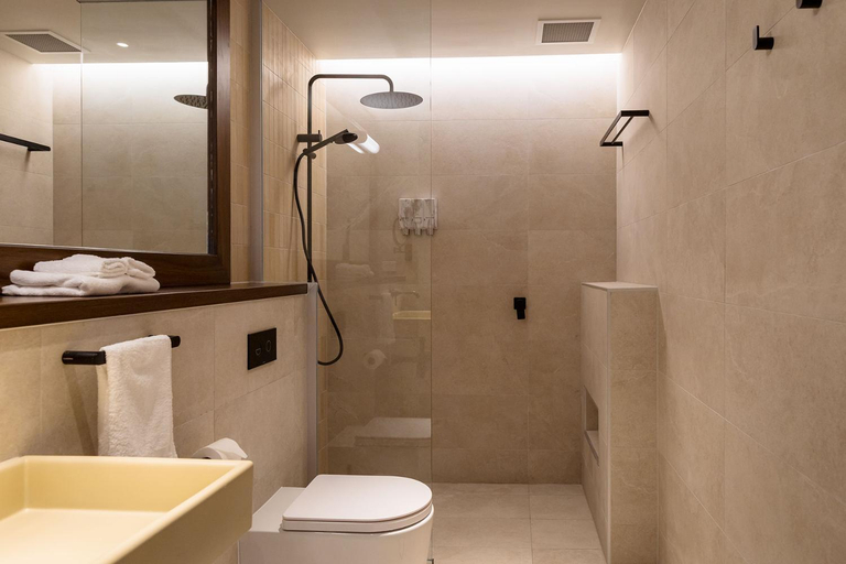 Bathroom 5, Thurgoona Country Club Resort, Albury