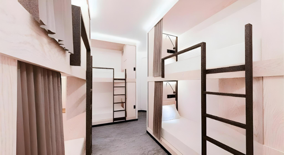Bedroom 5, Capsule@Hive Bugis, Singapore