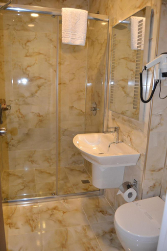 Bathroom 3, Otel Zade, Merkez