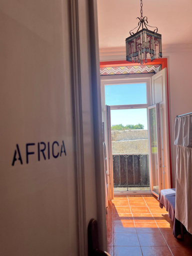 Others 5, Peniche Hostel, Peniche