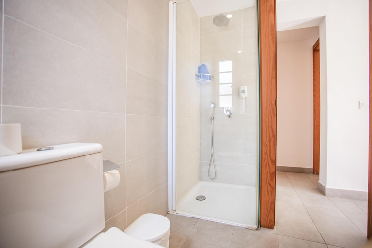Bathroom 4, Caybeach Princess, Las Palmas