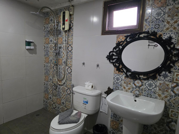 Bathroom 4, At Ease Bijou Place, Muang Chiang Mai