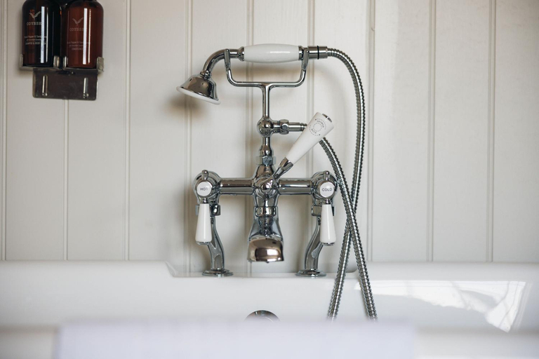 Bathroom 3, Gaskell Arms Hotel & Restaurant, Shropshire