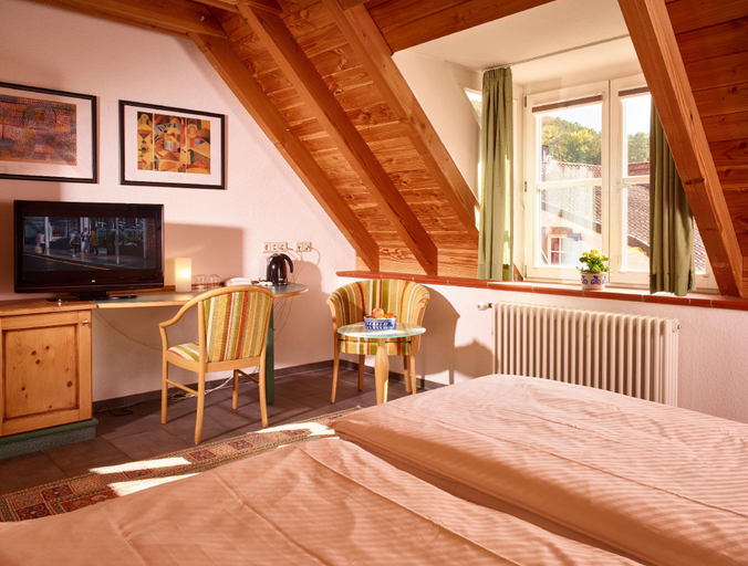 Bedroom 2, Hotel & Restaurant Burgschanke, Kaiserslautern