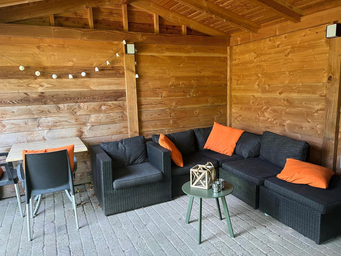 Others 2, B&B 7de Hemel, Nijefurd