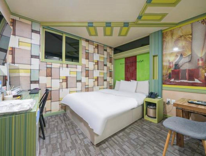 Bedroom 3, Wangsimni Hyeondae Motel, Seongdong