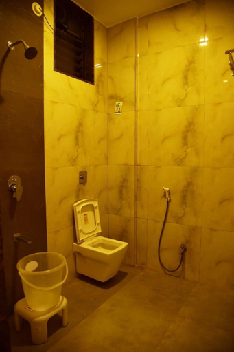 Bathroom 4, Hotel President Palace, Akkalkot, Solapur