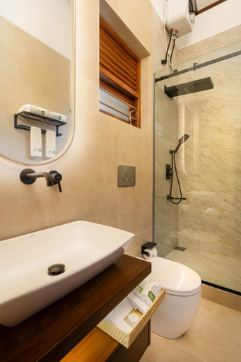 Bathroom 4, Ligness Green Odyssey, Baddegama