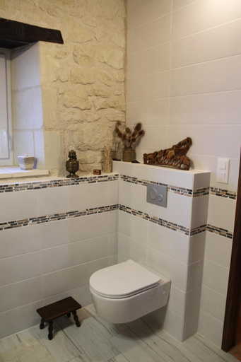 Bathroom, Clos des Ecureuils, Deux-Sèvres