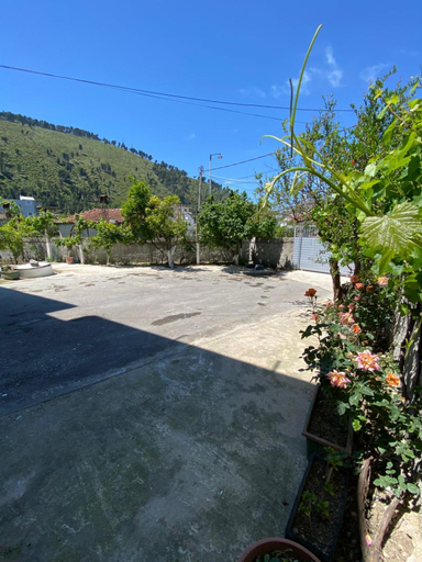 Others 5, Guesthouse SELI, Beratit