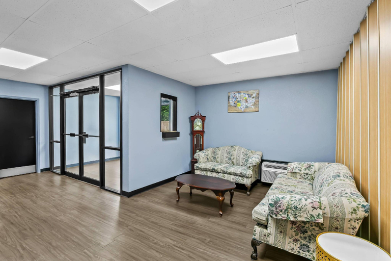 Public Area 3, Econo Lodge Elberton, Elbert