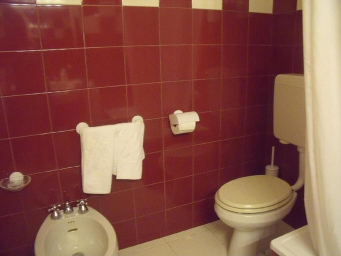 Bathroom 3, Porto Rotondo Gardens, Olbia-Tempio