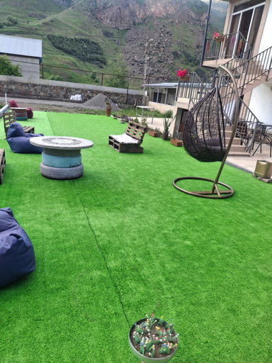 Others 5, Elegia, Kazbegi