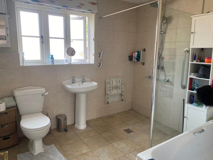 Bathroom, The Gardens, Northamptonshire