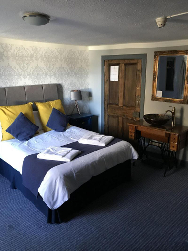 Bedroom 5, The Bruce Inn, Fife