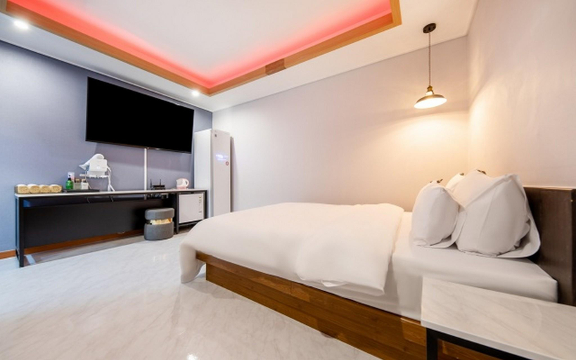 Bedroom 2, Jecheon Cats Hotel, Jecheon