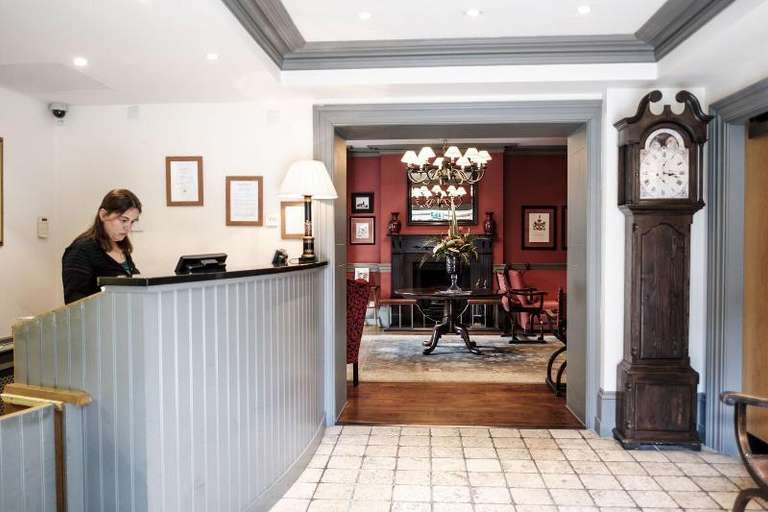 Public Area, The Red Lion, London