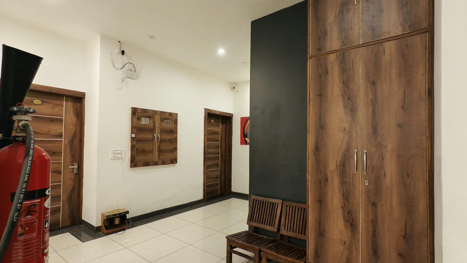 Others 4, Hotel Ontario, Patiala