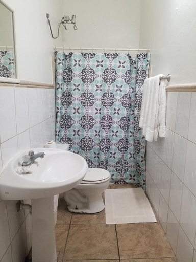 Bathroom 3, Rincon Inn