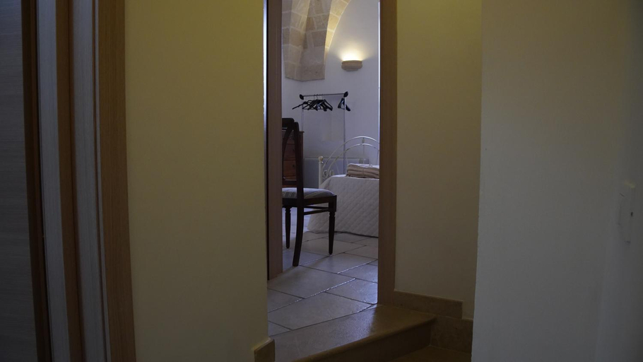 Others 5, Sottacastieddu, Taranto