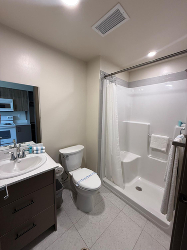 Bathroom 3, Residence & Conference Centre - Kelowna - Campus Accommodation, Central Okanagan