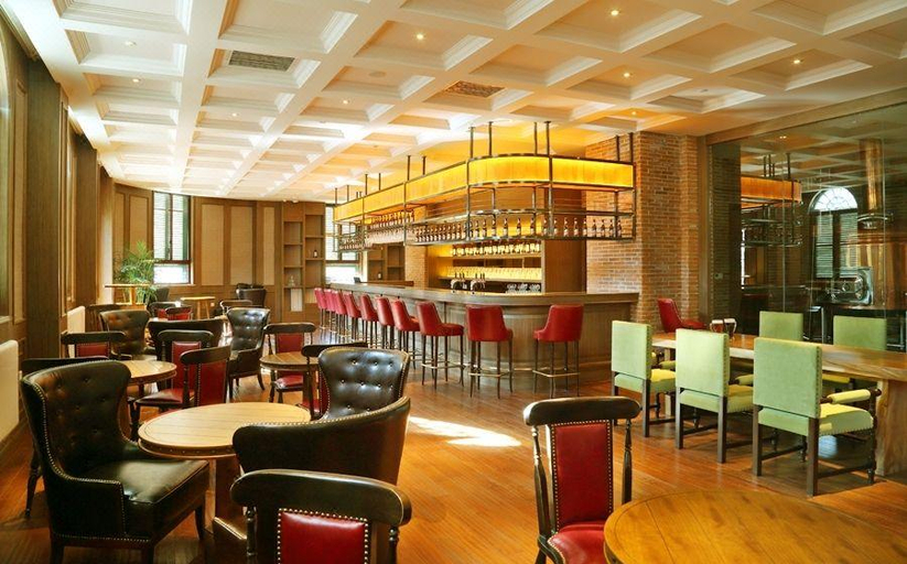 Food & Drinks, Gubei Water Town William Edgar Hotel, Beijing