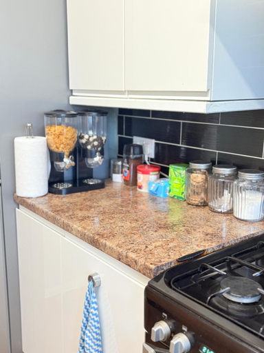 Others 5, Luton Airport Guest House, Luton
