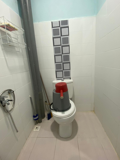 Bathroom 2, Perhentian Idaman, Besut