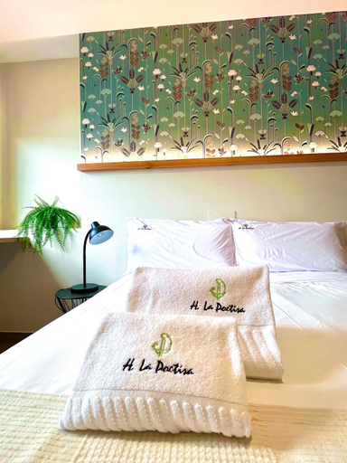 Others 3, Hostal LA POETISA - Auto Check-in, A Coruña