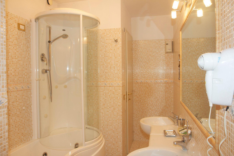 Bathroom 4, Residenza Canova Tadolini - Guesthouse, Roma