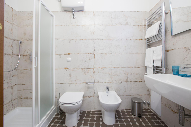 Others 5, Bed & Basta, Terni
