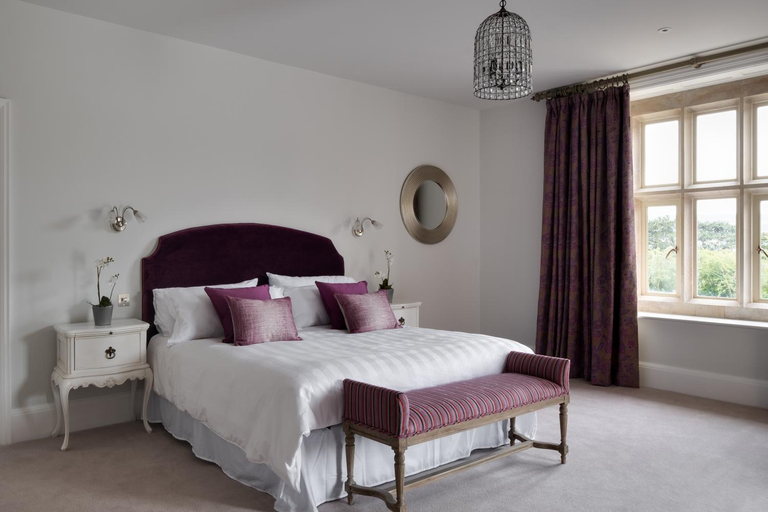 Bedroom 2, The Lodge At Winchcombe By Birch Stays, Gloucestershire