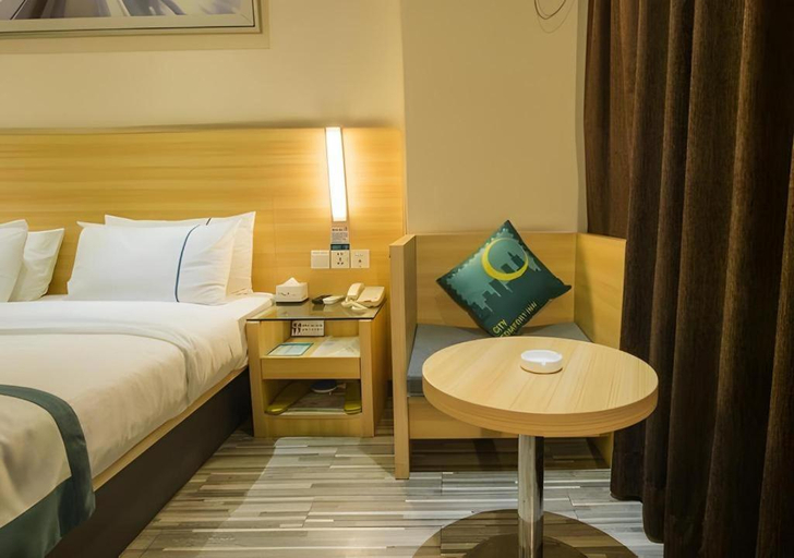 Bedroom 2, City Comfort Inn Wuhan Jinyintan Metro Station, Wuhan