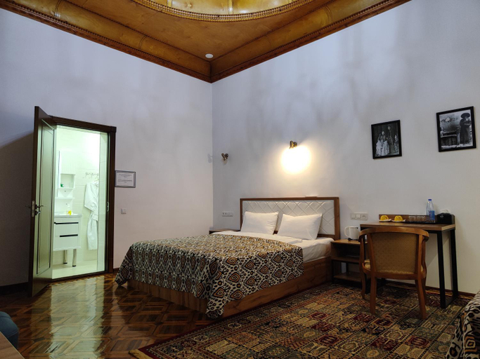 Bedroom 2, Chorsu Inn, Tashkent City