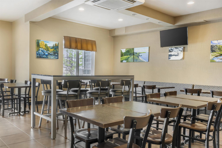 Food & Drinks 4, Best Western Plus Saint John Hotel & Suites, Saint John