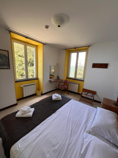 Bedroom 4, Hotel Montallegro, Genova