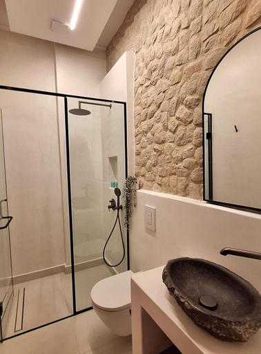 Bathroom 2, The Ranch-Lodge and Equestrian Center, Koura