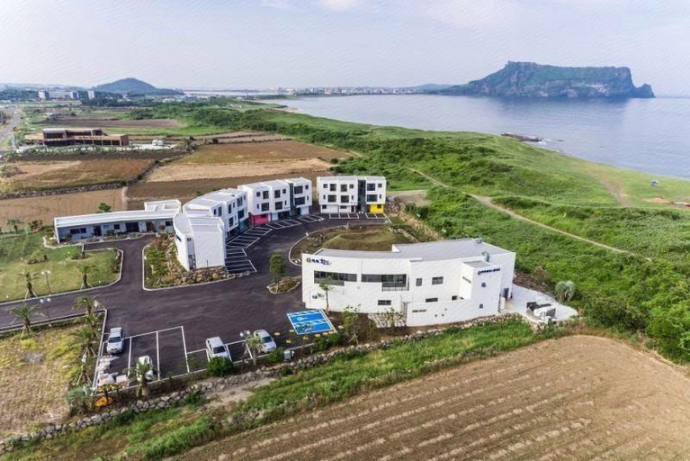 Exterior & Views 1, Jeju Seongsan Baekrok Kids Pension, Seogwipo