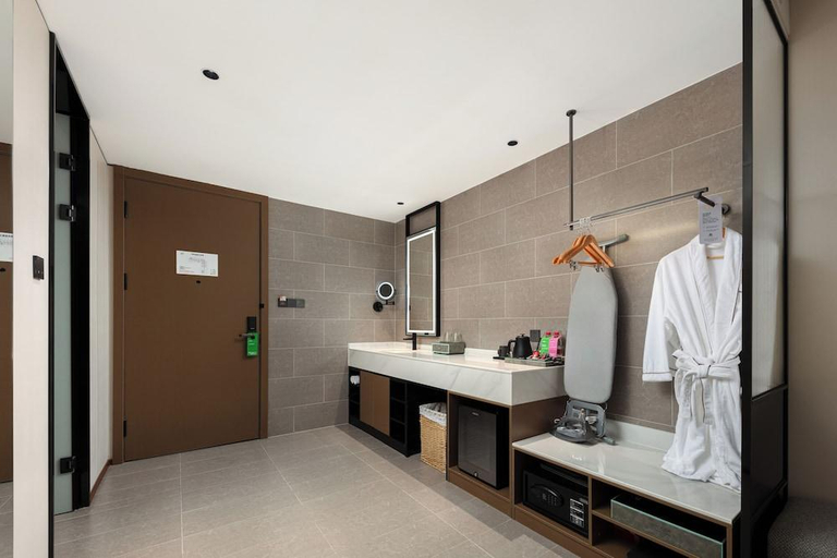 Bathroom 4, Vienna International Hotel Shanghai Pudong Huinan, Shanghai